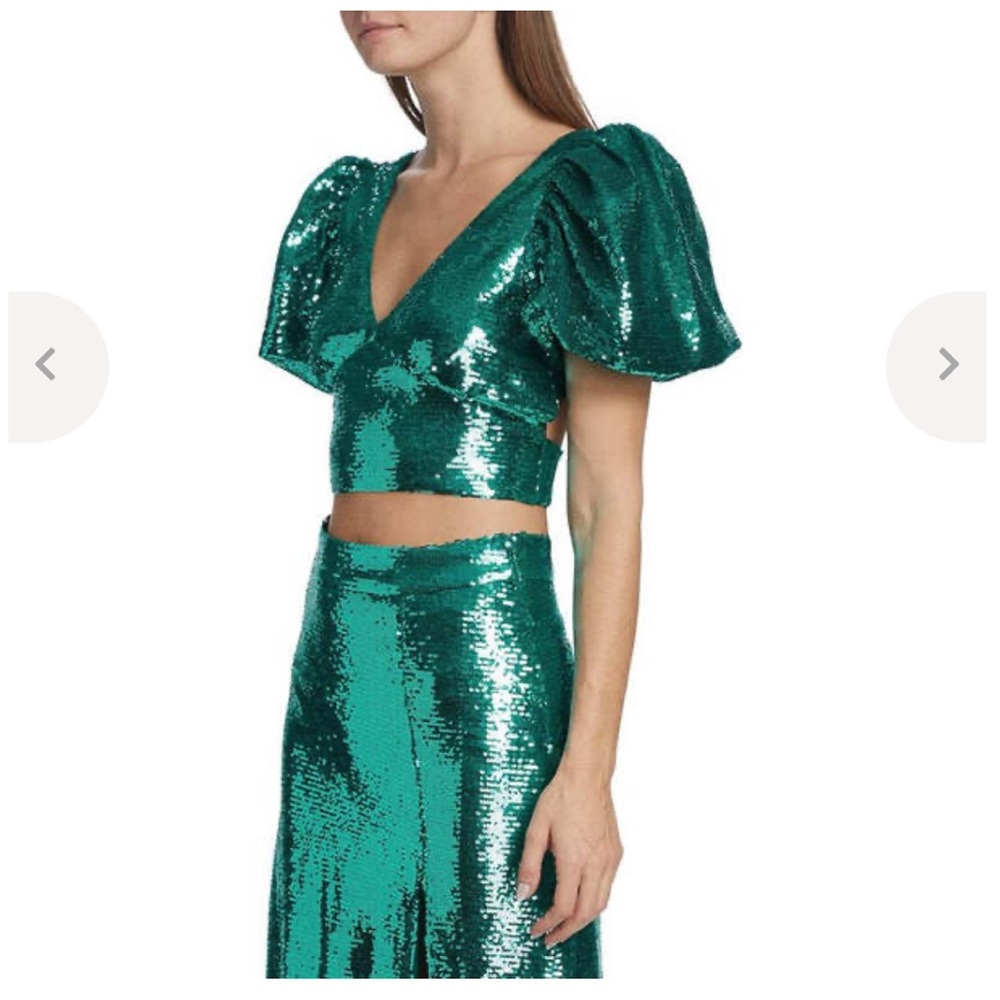 NWT Love The Label Top with cropped silhouette and sequins throughout V neckline